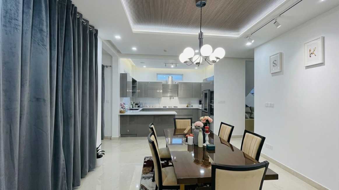 THE BRIGHT HORIZON KITCHEN